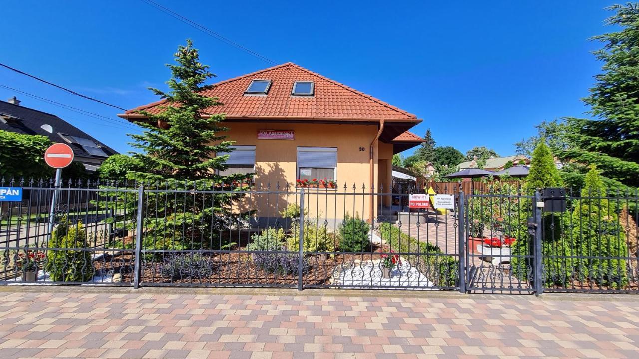 Ada Apartmanhaz ハイデゥソボスロー エクステリア 写真